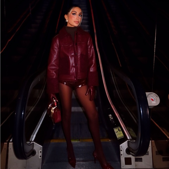 LAMARQUE x Revolve Annaise Hot Short - Picture 5 of 5